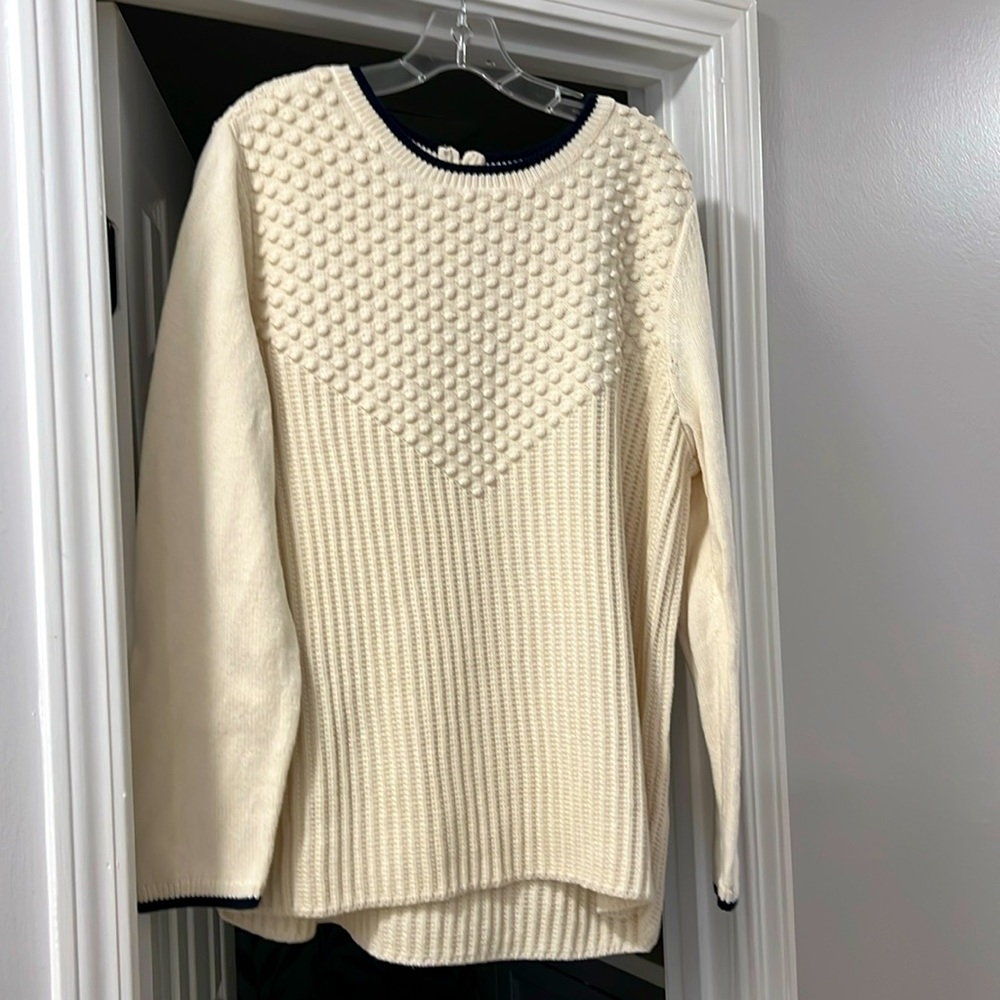 New Talbots 2X sweater with nice details!